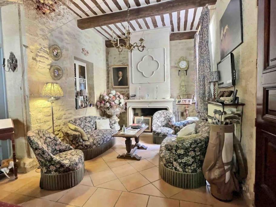 Chez Lydia - Osez La Vie De Chateau ! Pont Du Gard, Uzes Ремулін Екстер'єр фото