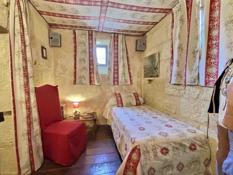 Chez Lydia - Osez La Vie De Chateau ! Pont Du Gard, Uzes Ремулін Екстер'єр фото