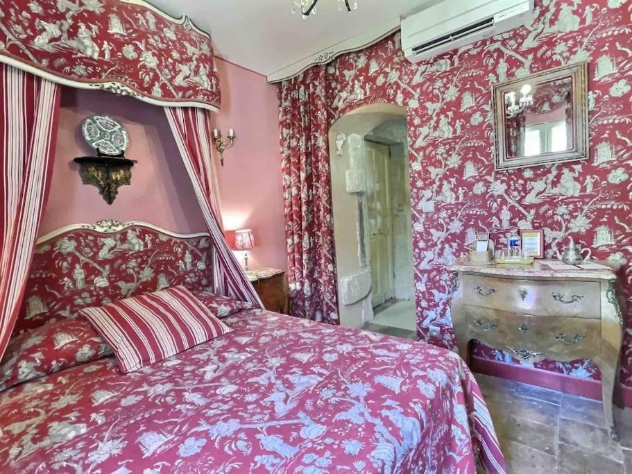 Chez Lydia - Osez La Vie De Chateau ! Pont Du Gard, Uzes Ремулін Екстер'єр фото